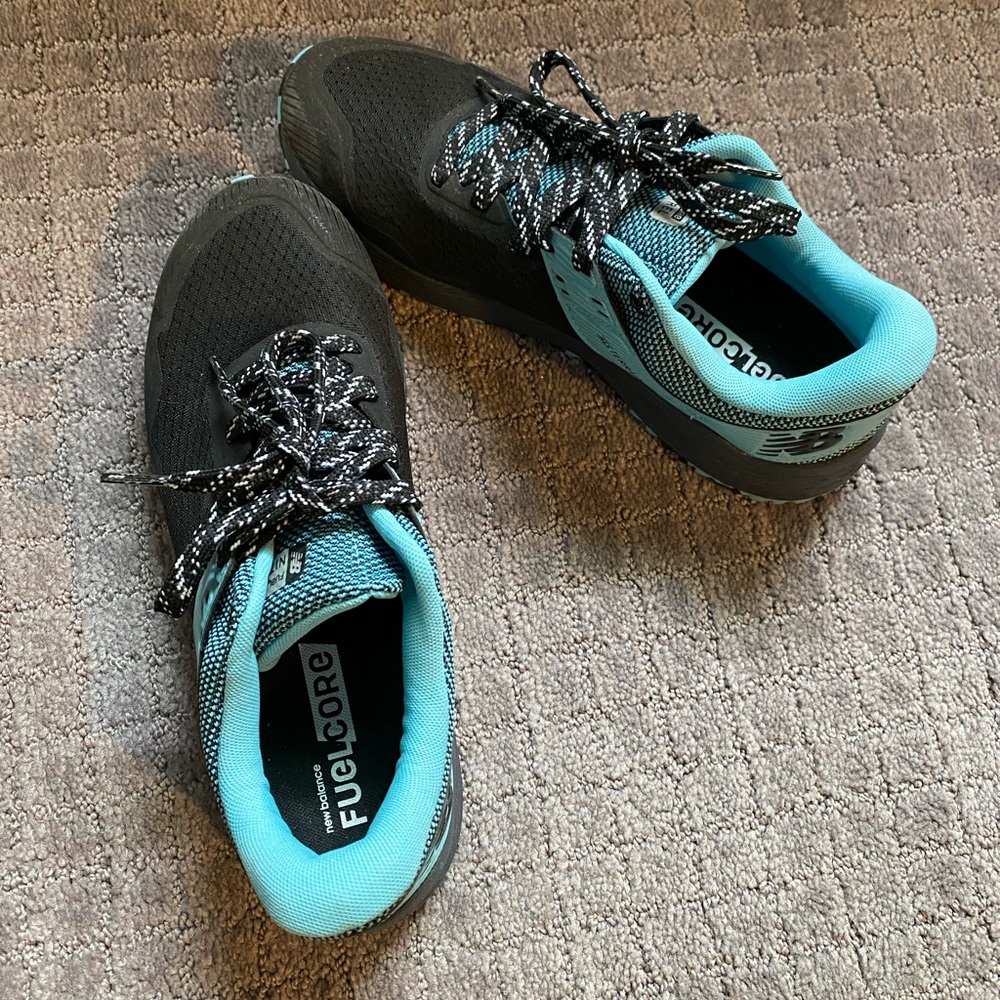 New balance fuel core nitrel size 10 womens trail shoes blue/black